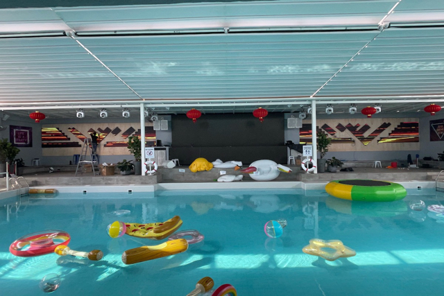 Outdoor Club/Lounge